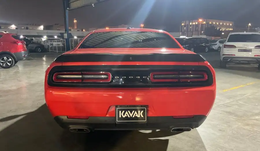 Dodge Challenger 2023 5.7L