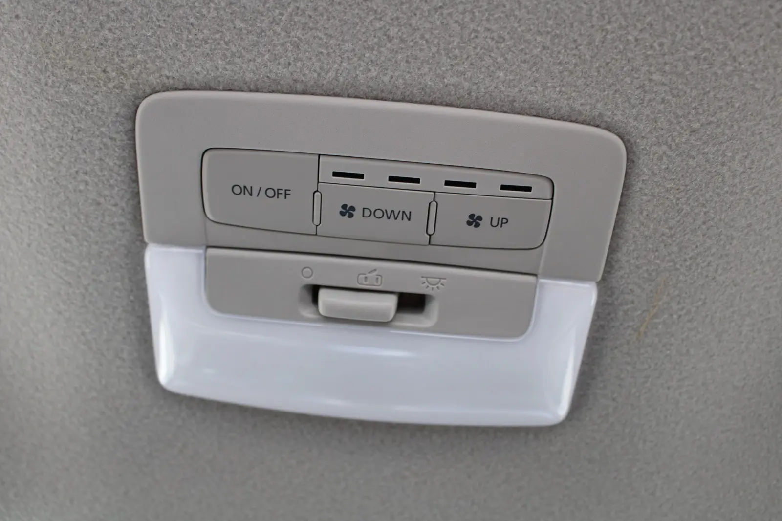 ميتسوبيشي L200 2025 2.4L