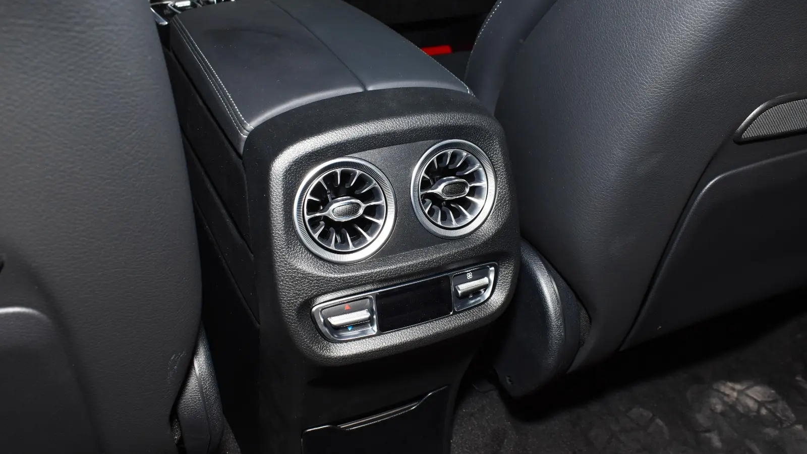 مرسيدس بنز G Class 2023 4000L