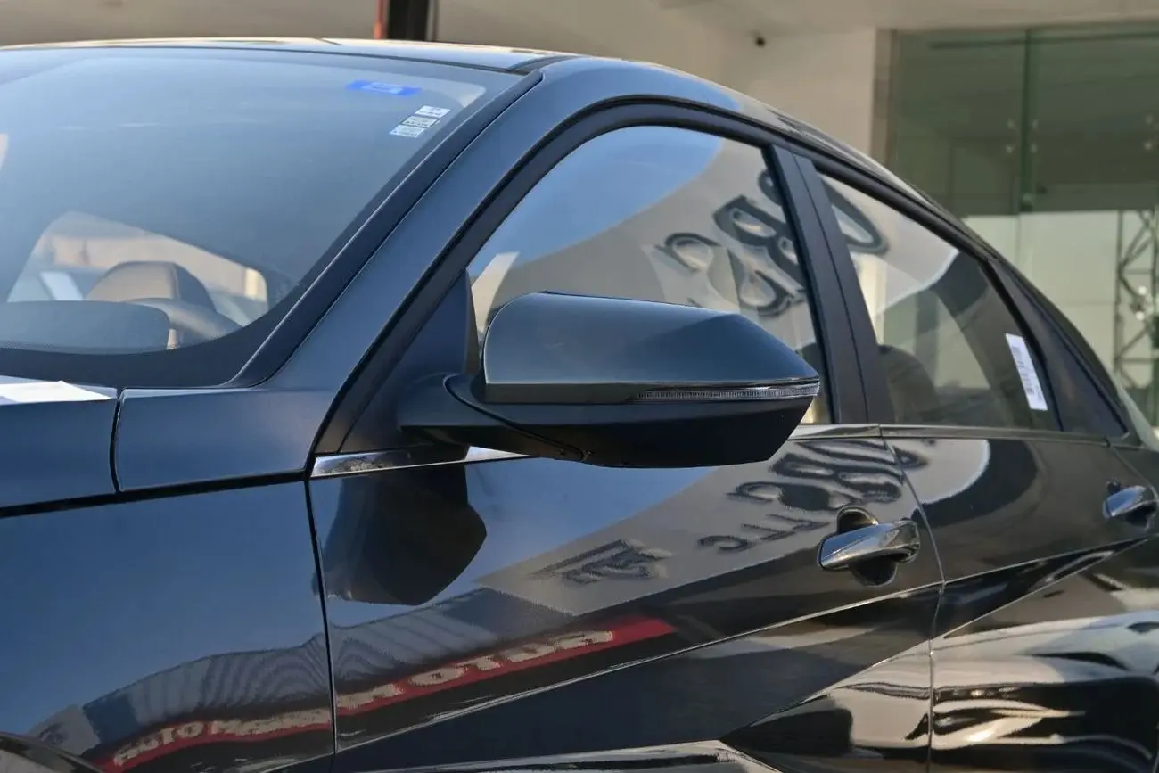 Hyundai Elantra 2025 1.5L