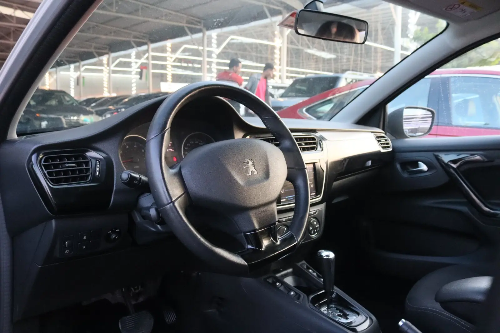 Peugeot 301 2021 1.6L