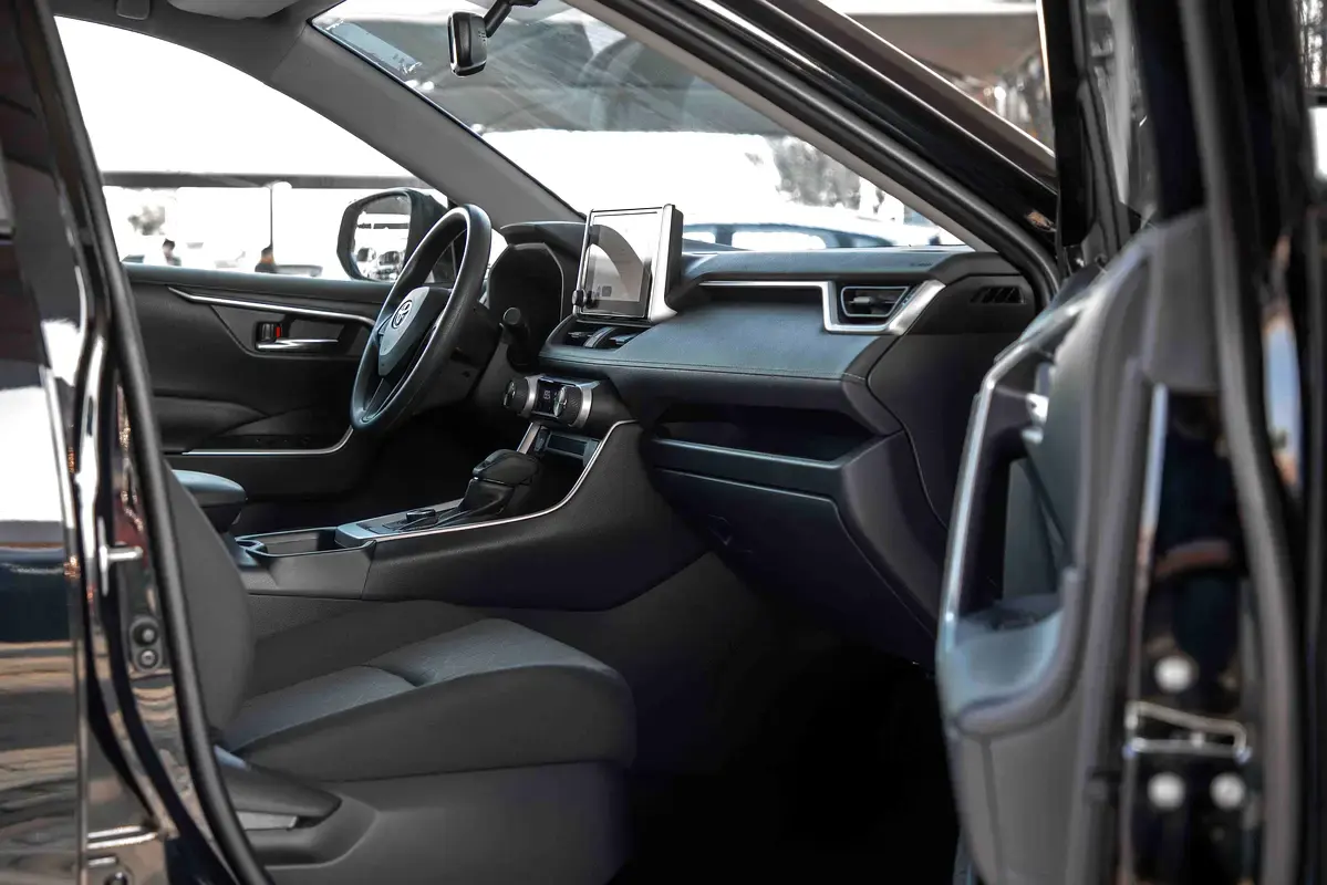 تويوتا راف ٤ 2024