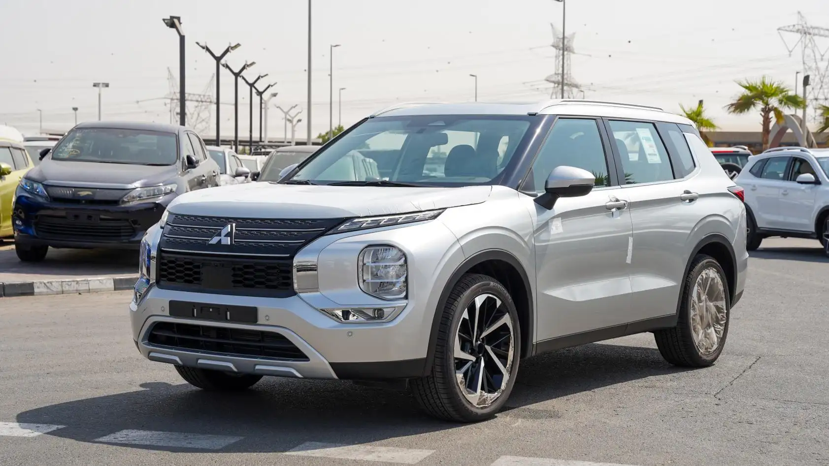 ميتسوبيشي آوتلاندر 2025