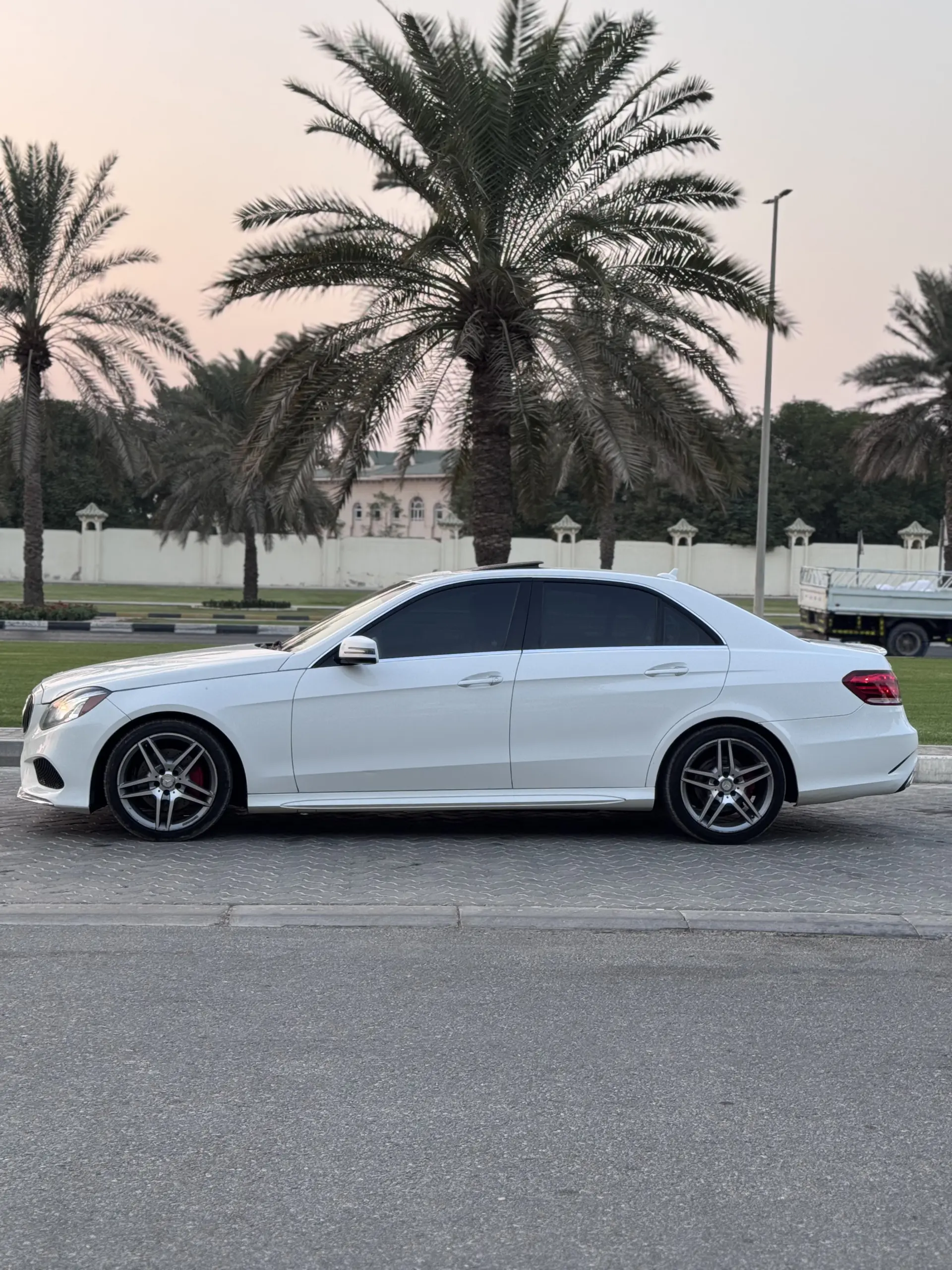 مرسيدس بنز E Class 2014 3.5L