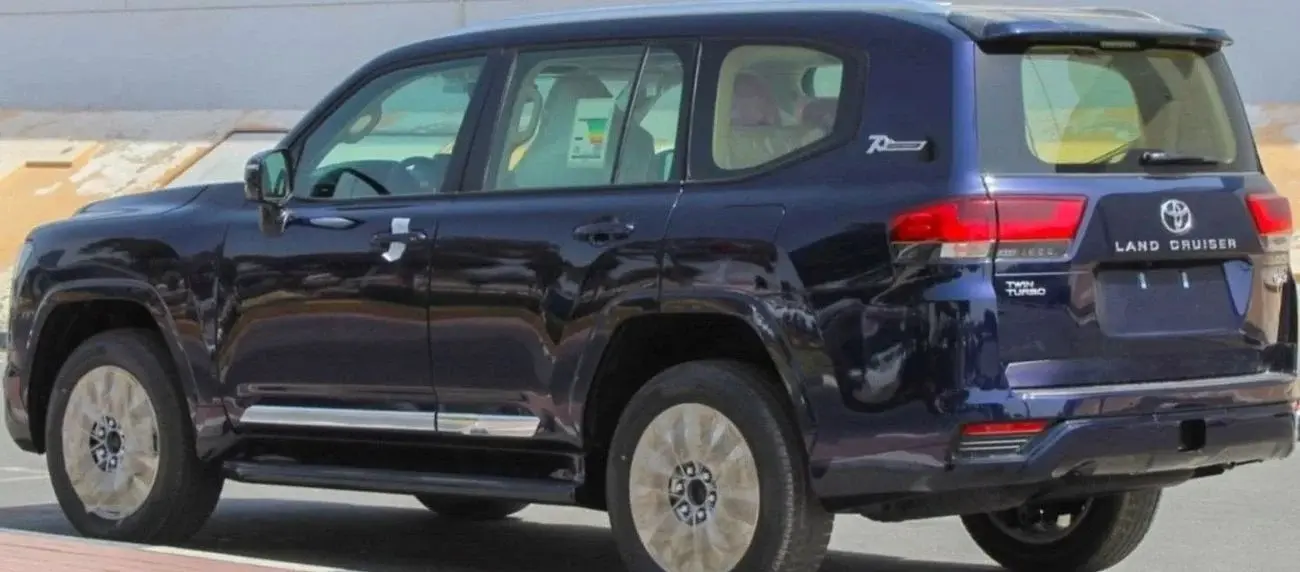 تويوتا لاند كروزر 2022 3.5L
