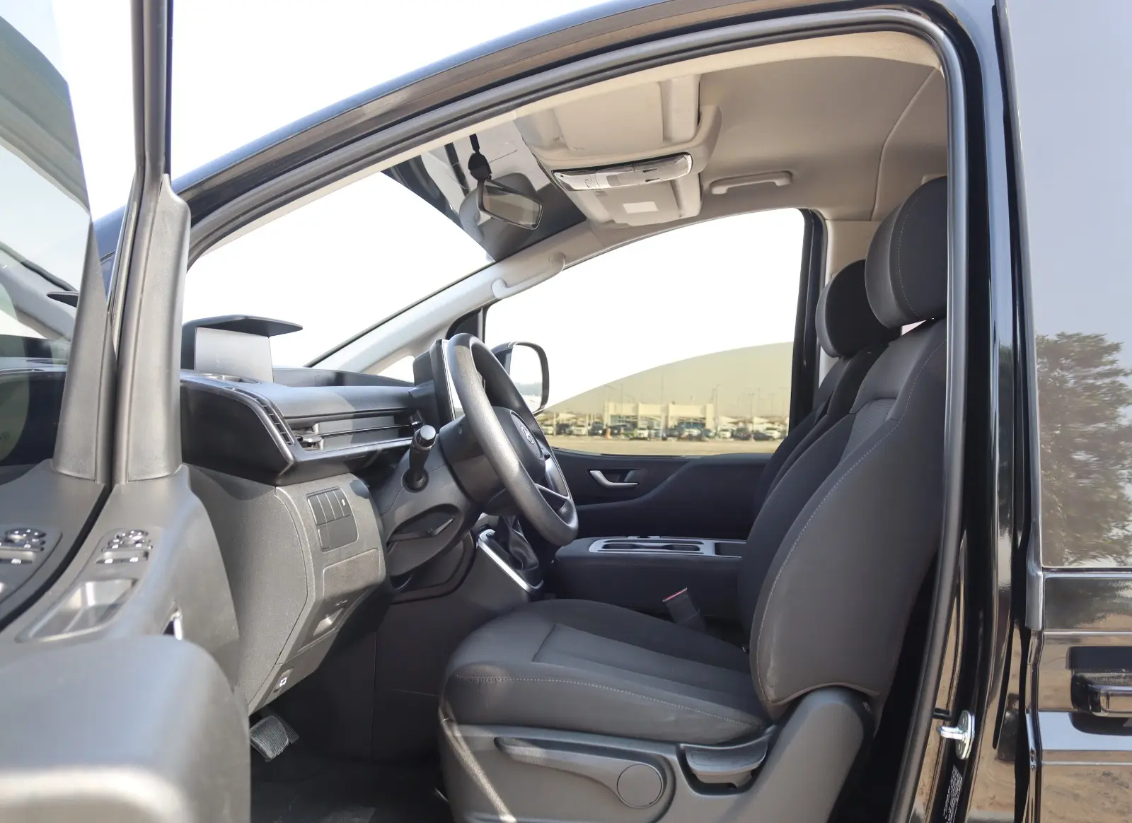 هيونداي ستاريا 2023