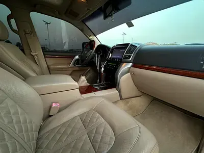 Toyota Land Cruiser 2015 4.8L