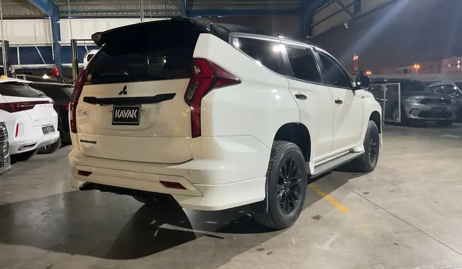 ميتسوبيشي مونتيرو 2022 3L