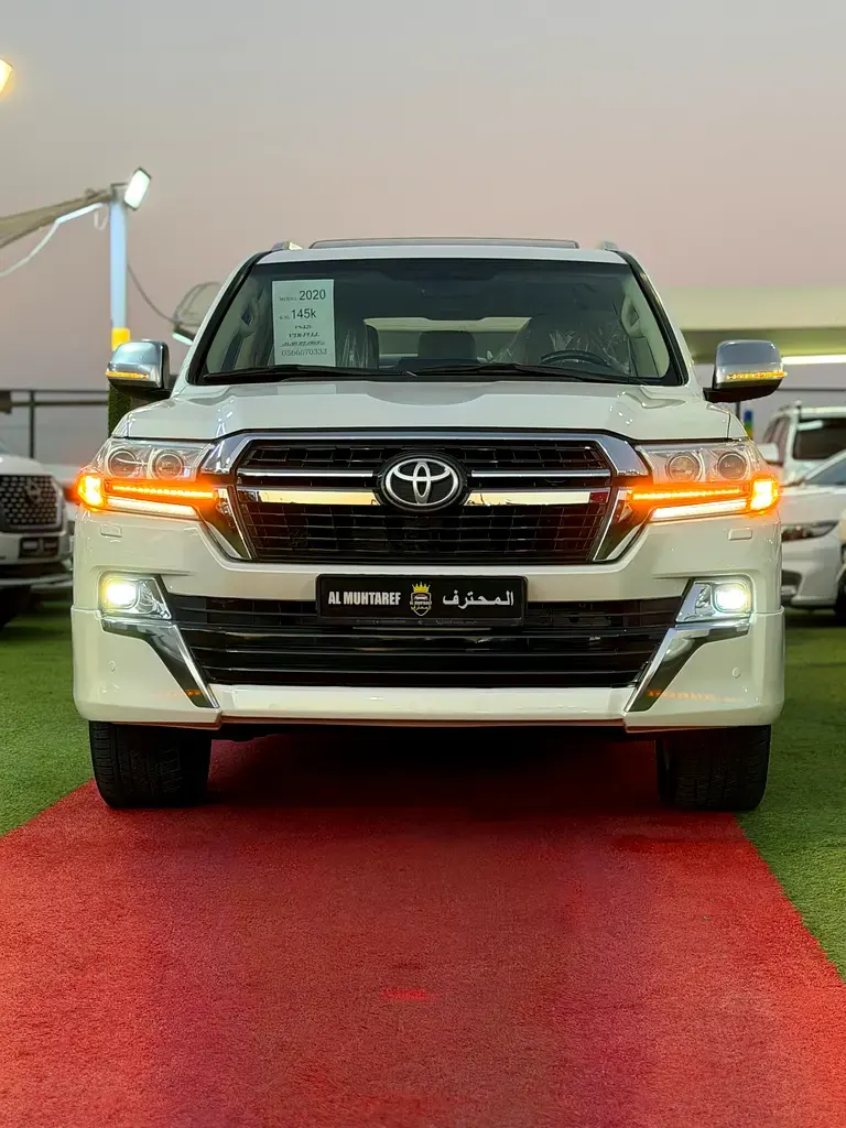 تويوتا لاند كروزر 2020 5.7L