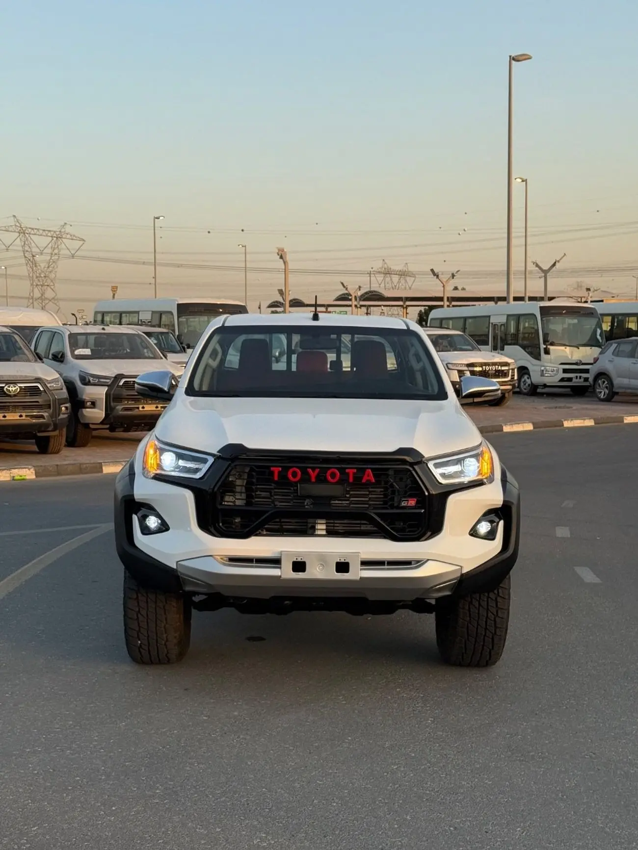 تويوتا هيلوكس 2024