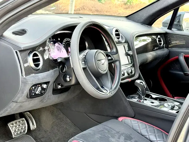 بنتلي بينتايجا 2020 6L