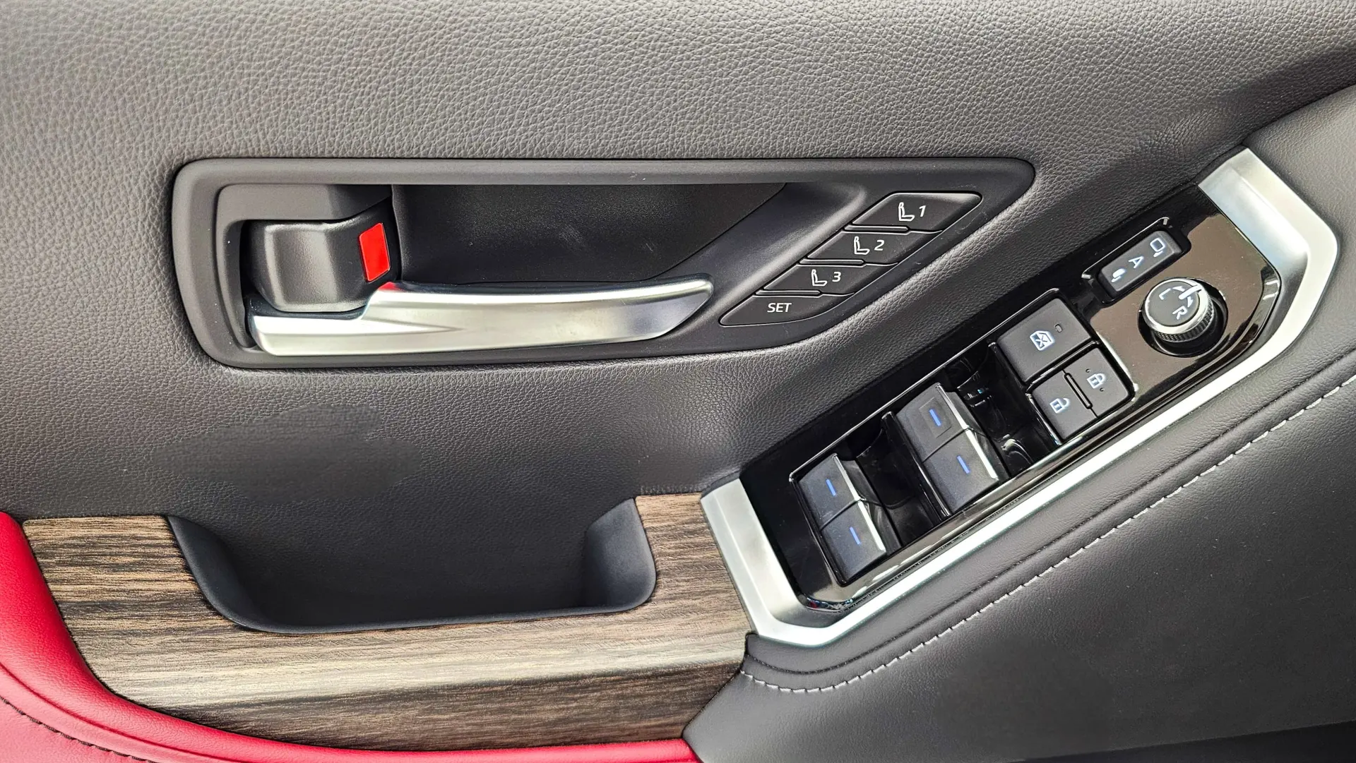 Toyota Land Cruiser 2024