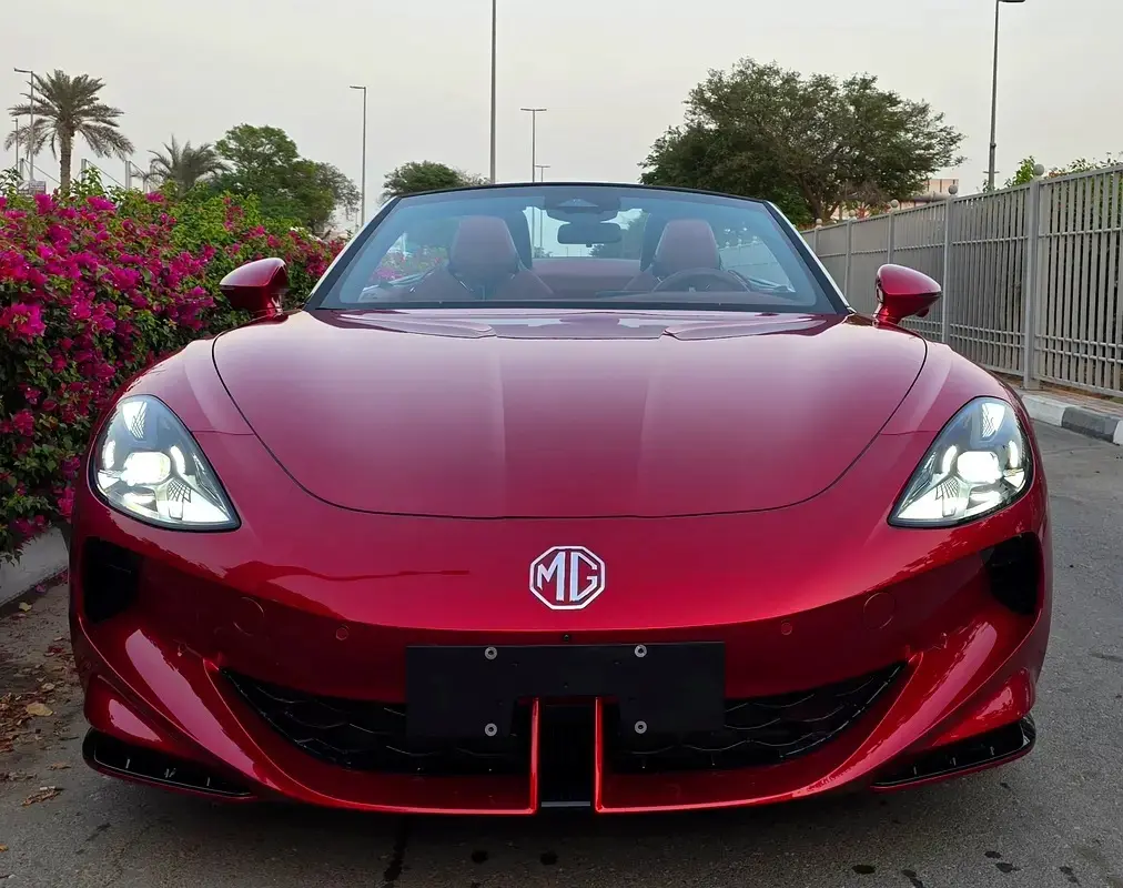 MG Cyberster 2023 undefinedL