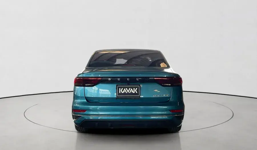 Geely Emgrand 2024