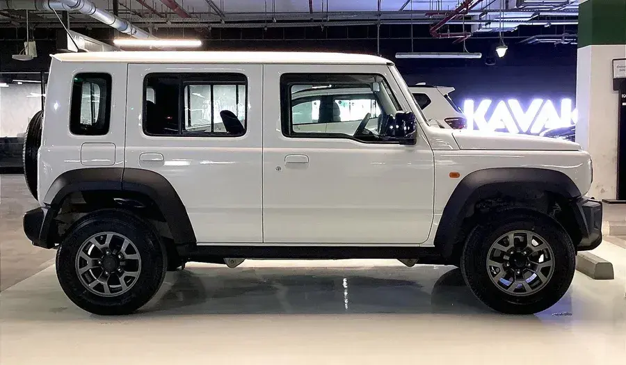 سوزوكي جيمني 2025