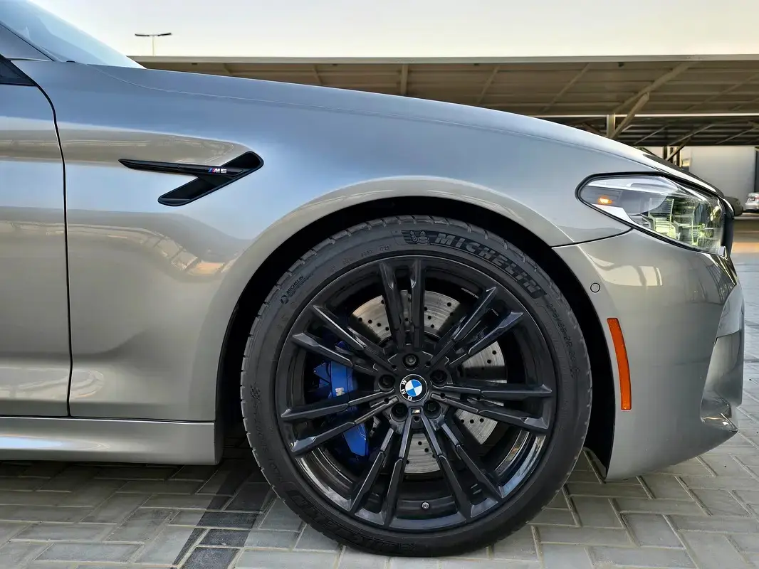 BMW M5 Sedan 2018 4.4L