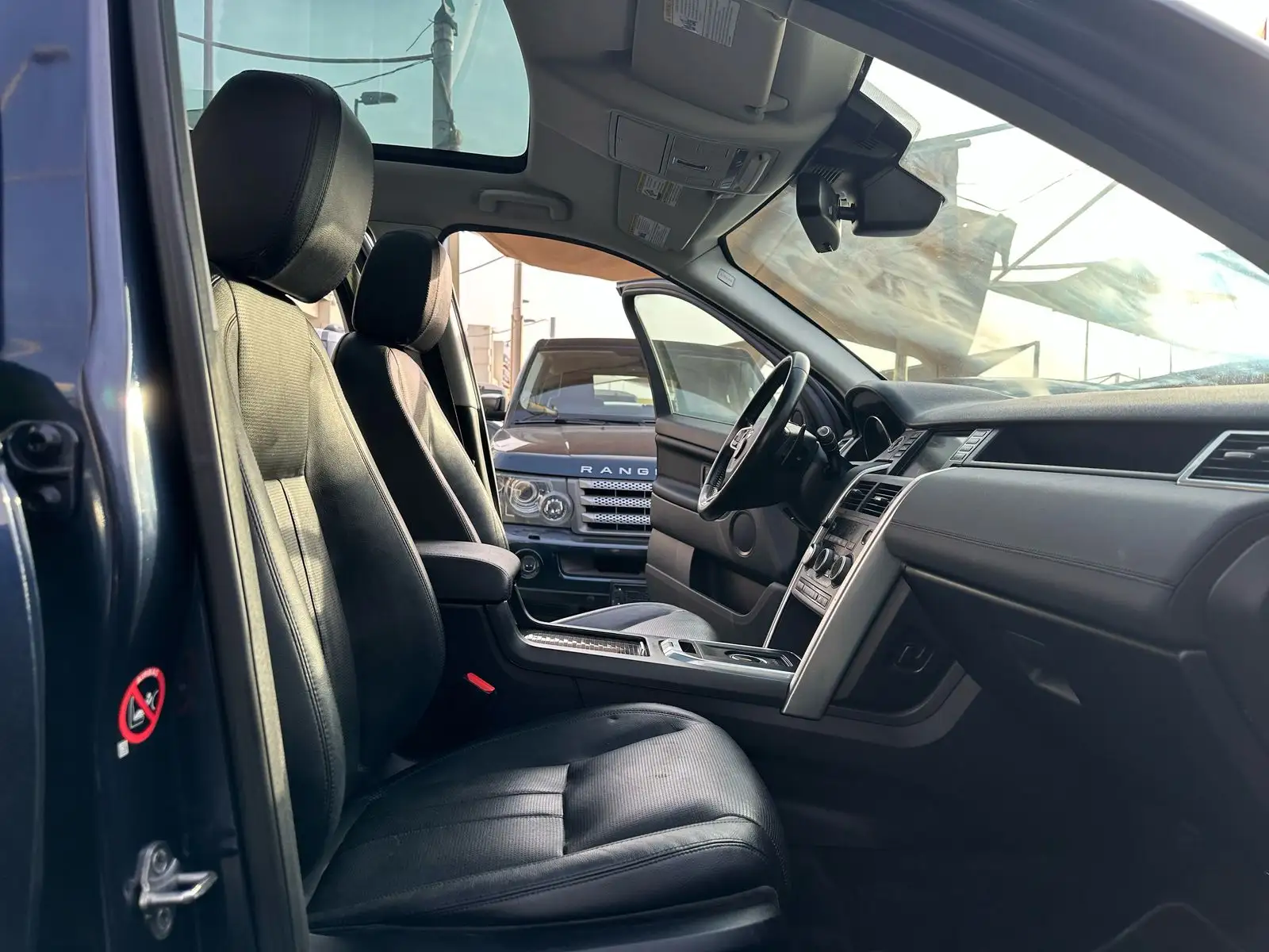 لاند روفر دسكفري 2016