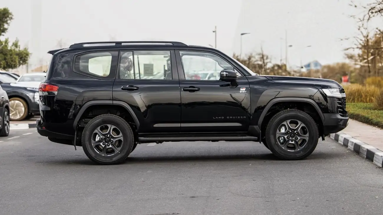 تويوتا لاند كروزر 2025