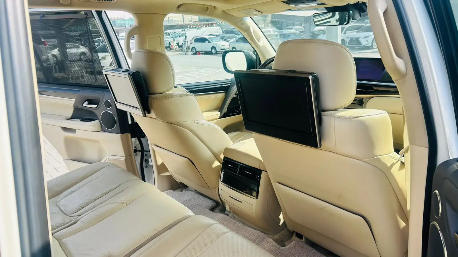 لكزس LX 2020 undefinedL