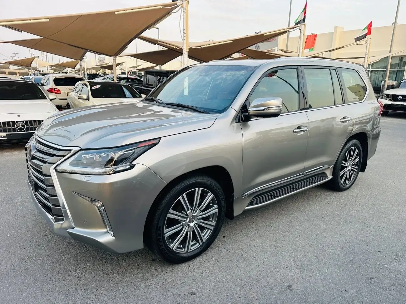 Lexus LX 2017 5.7L