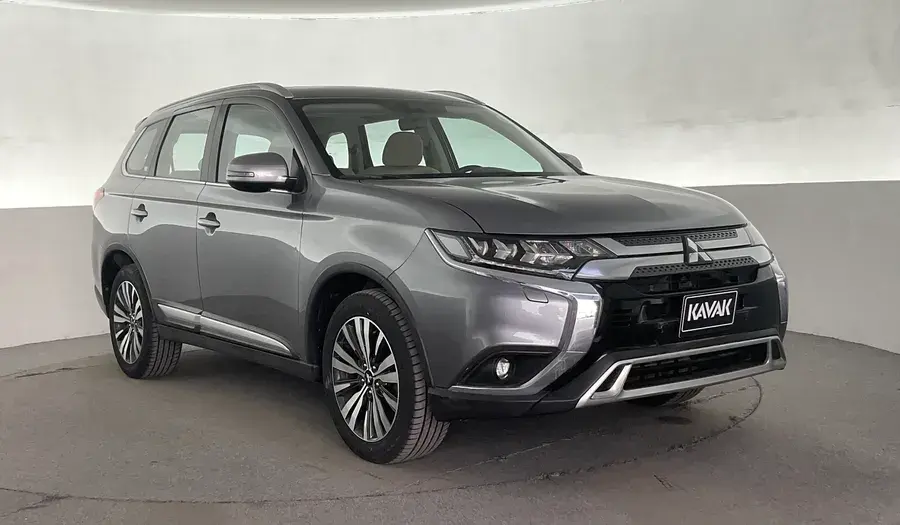 ميتسوبيشي آوتلاندر 2022