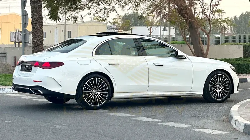 مرسيدس بنز E Class 2026