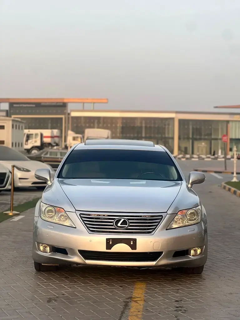 Lexus LS 2012 4.6L