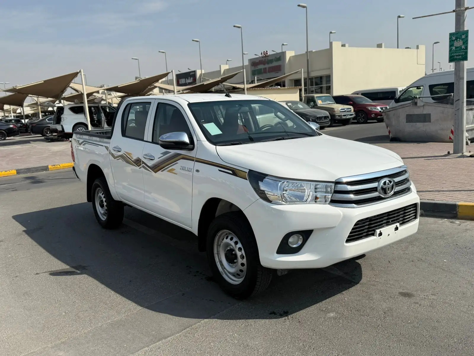 تويوتا هيلوكس 2024