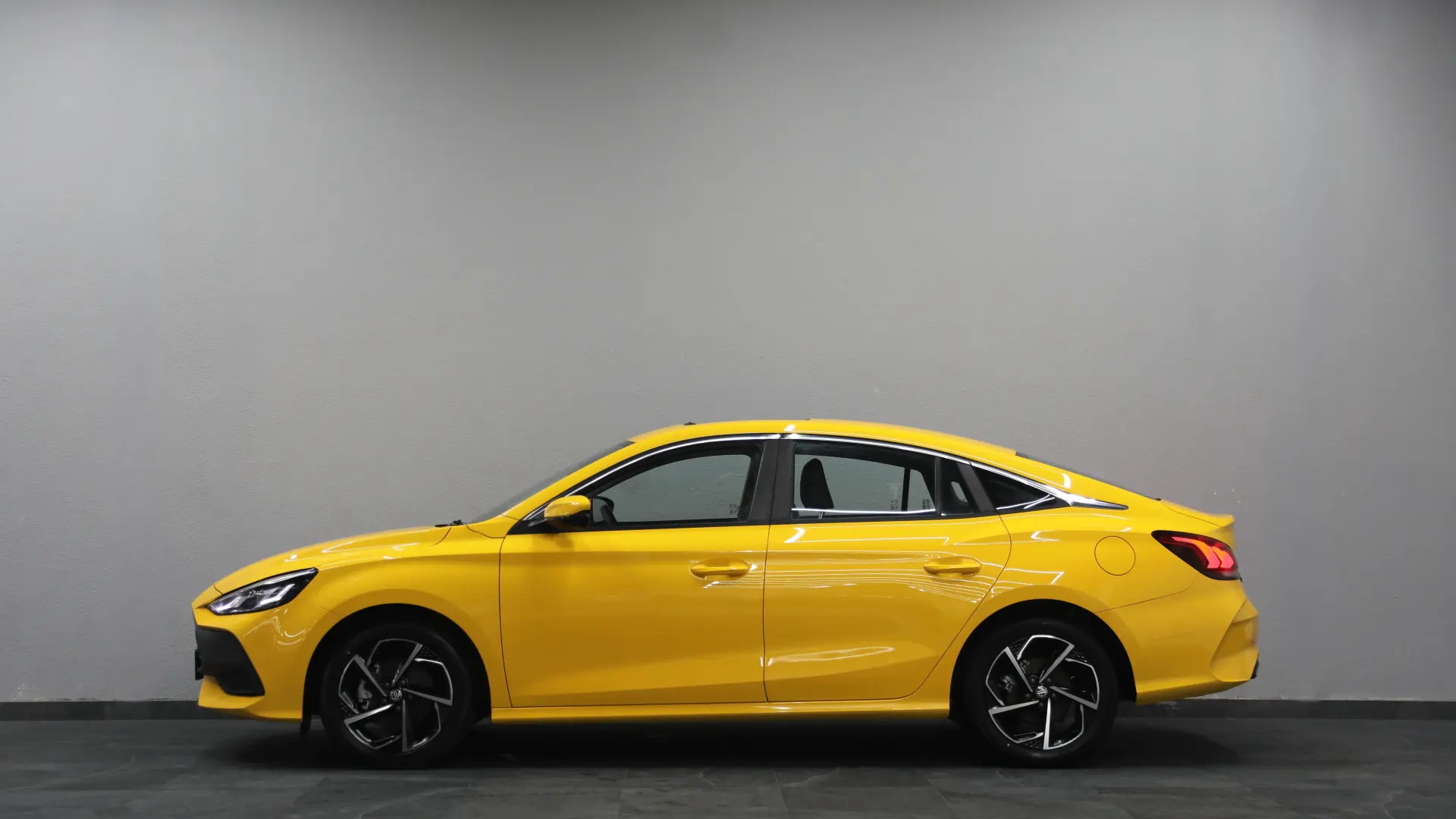 أم جي GT 2024 1.5L