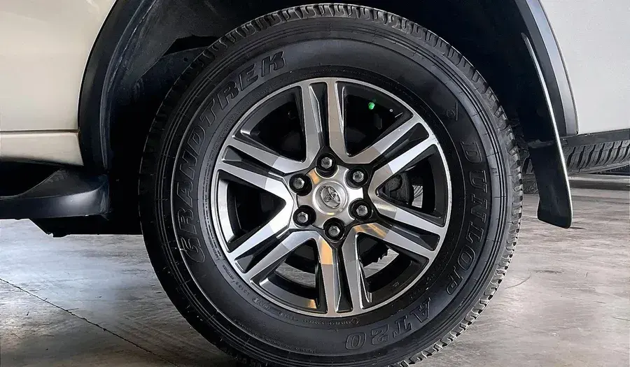 تويوتا فورتونر 2021