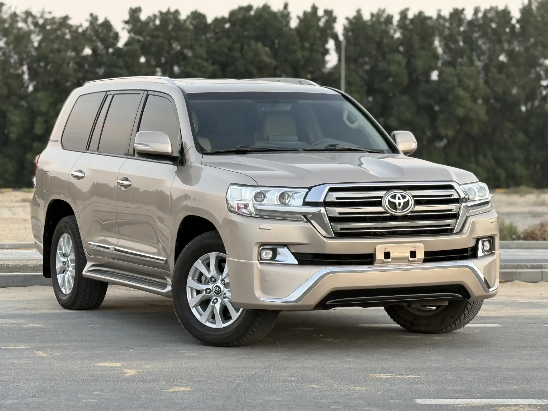 تويوتا لاند كروزر 2017 5700L