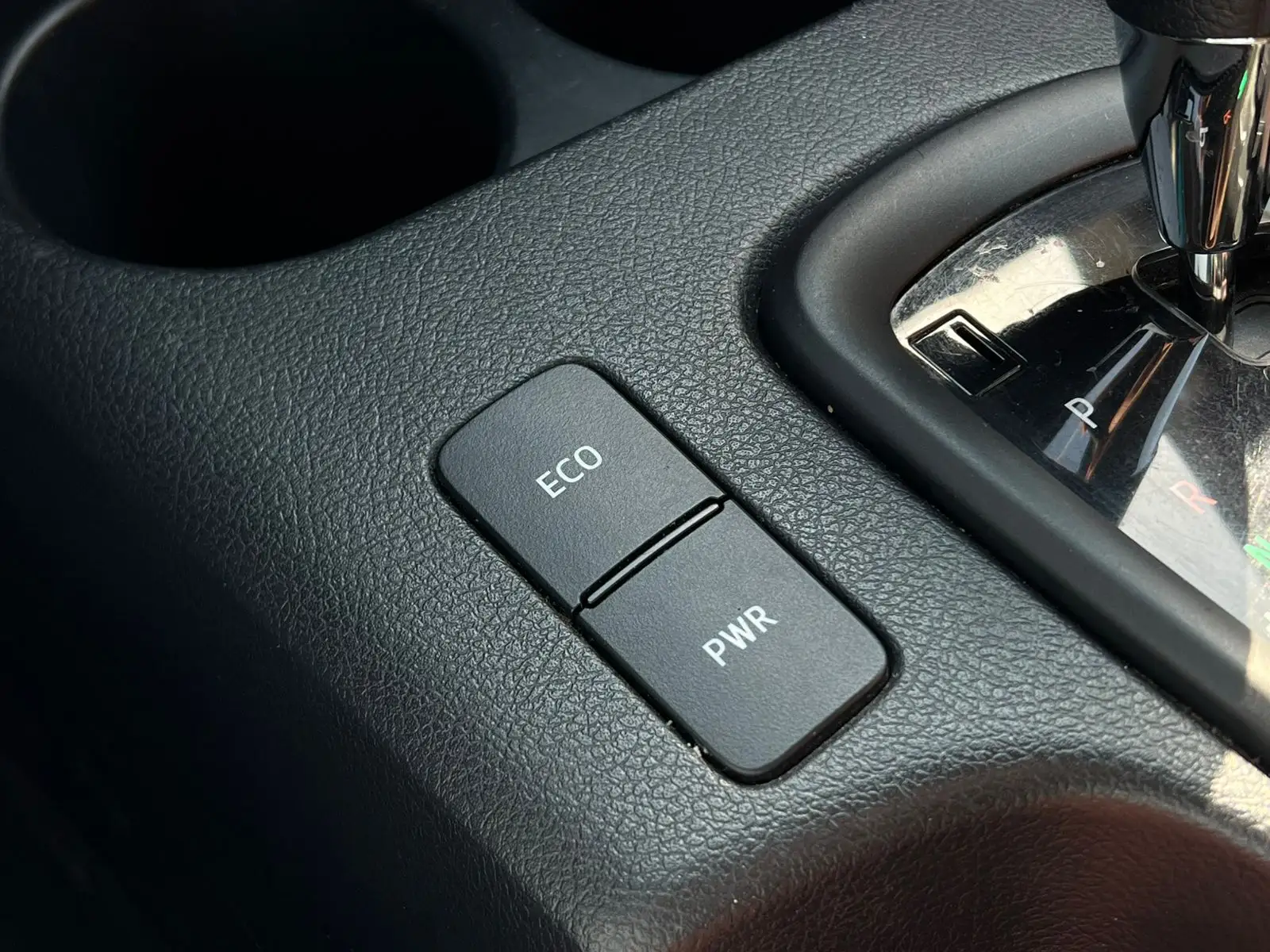 تويوتا هيلوكس 2024 2.4L