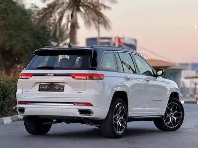 جيب جراند شيروكي 2024