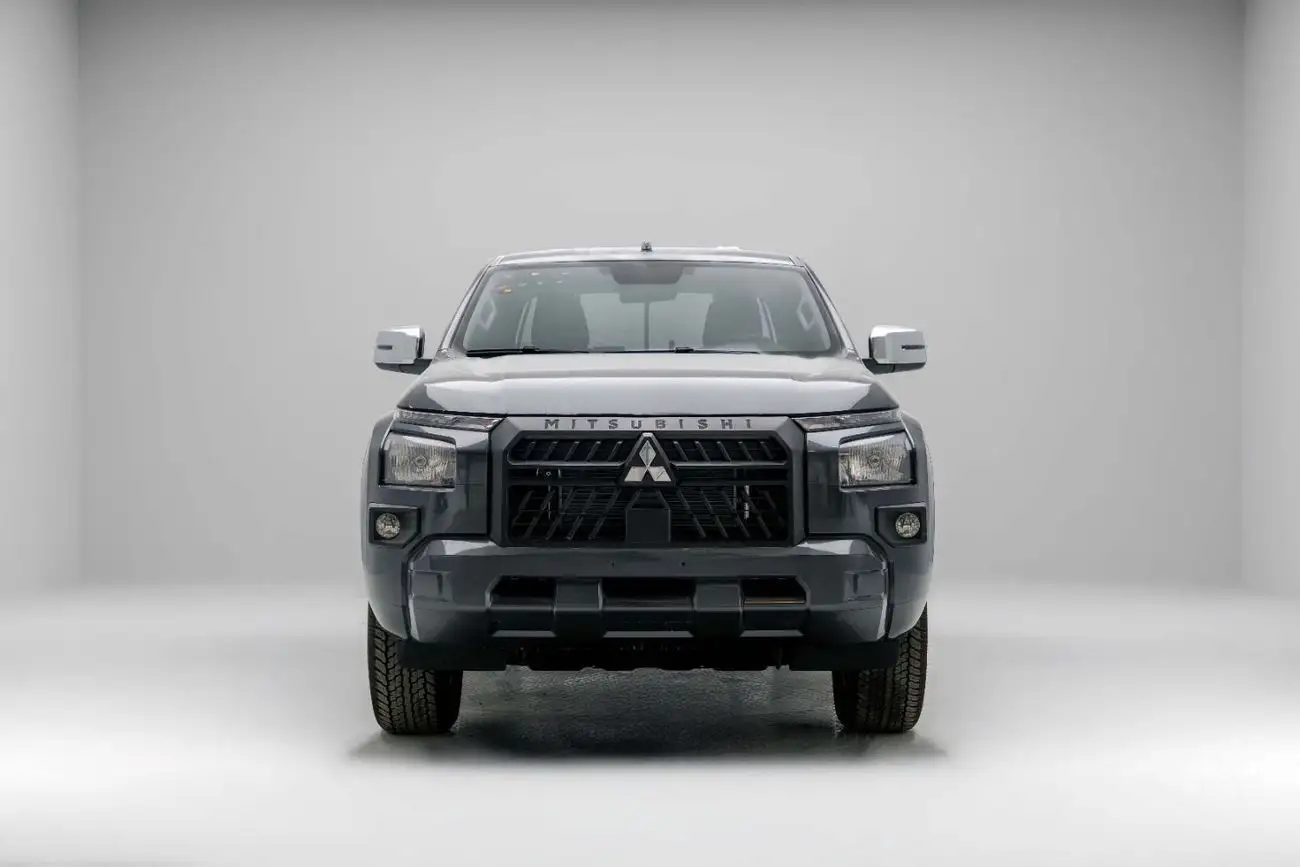 ميتسوبيشي L200 2025 2.4L