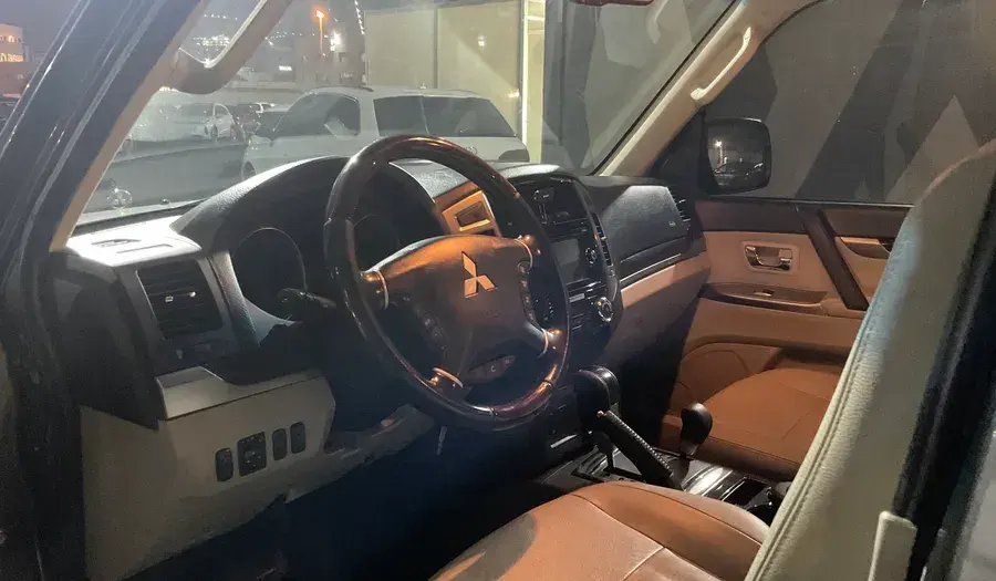 Mitsubishi Pajero 2016 3.5L