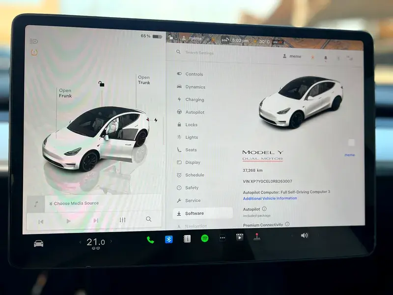 Tesla Model Y 2024 undefinedL
