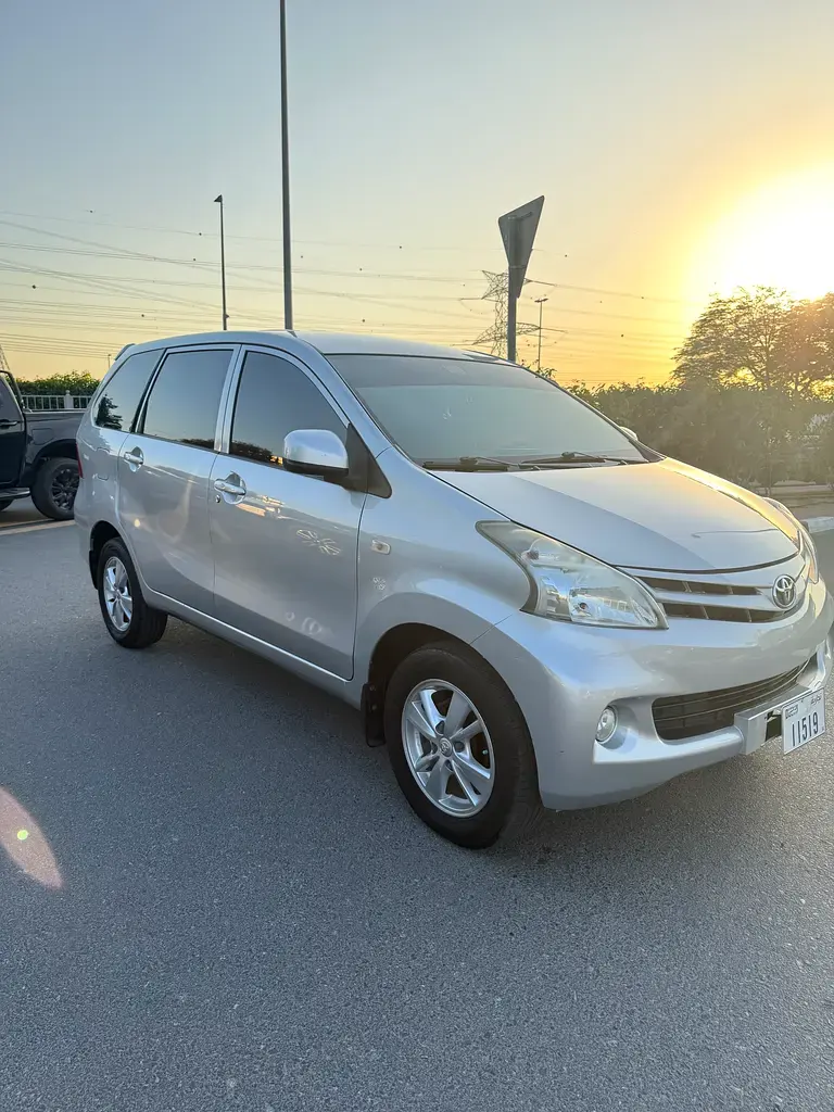 تويوتا أفانزا 2015