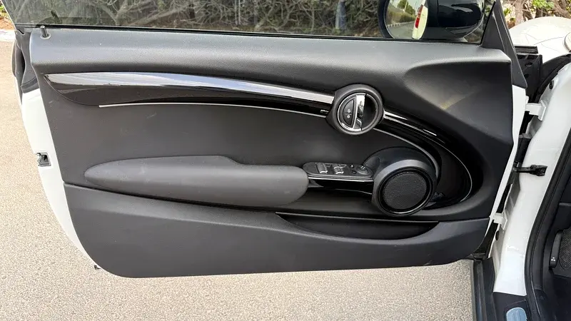 Mini Cooper Cabrio 2024