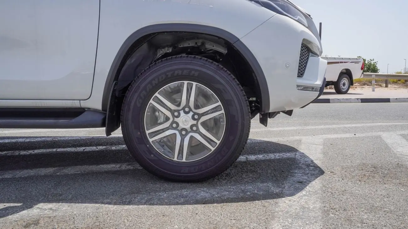 تويوتا فورتونر 2025 2.7L