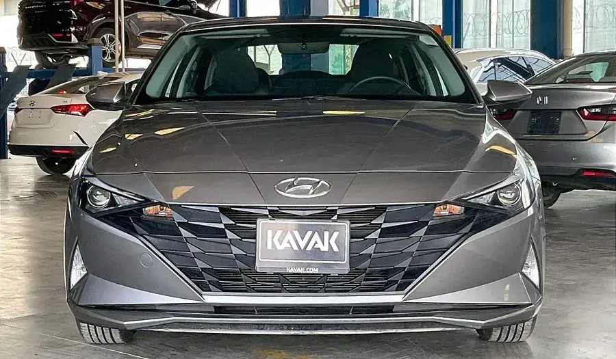 هيونداي إلانترا 2023