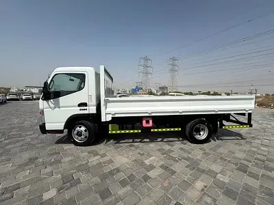 Mitsubishi Canter 2023