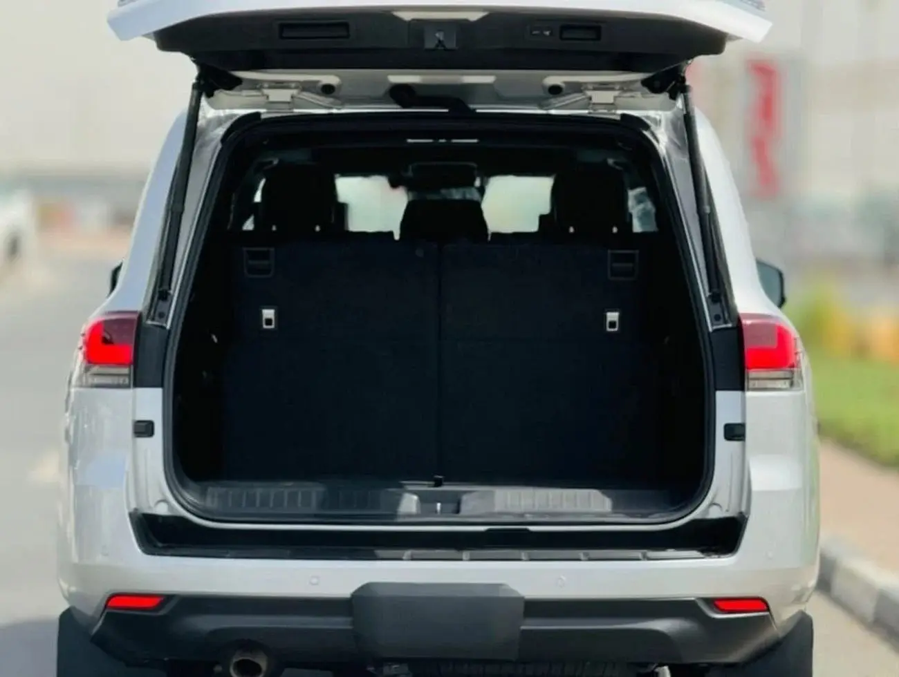 Toyota Land Cruiser 2023 3.3L