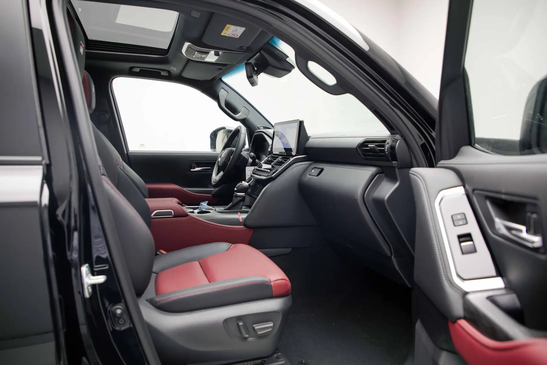 Toyota Land Cruiser Hybrid 2025 3.5L