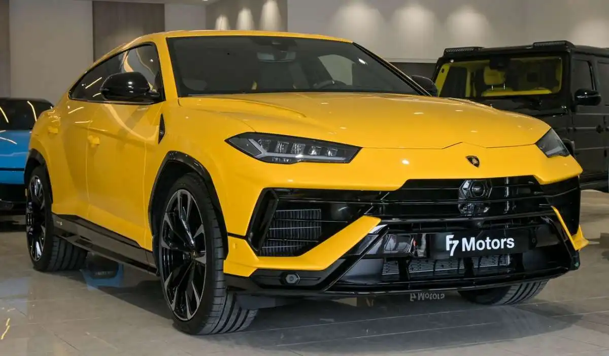 لامبورغيني اوروس 2024