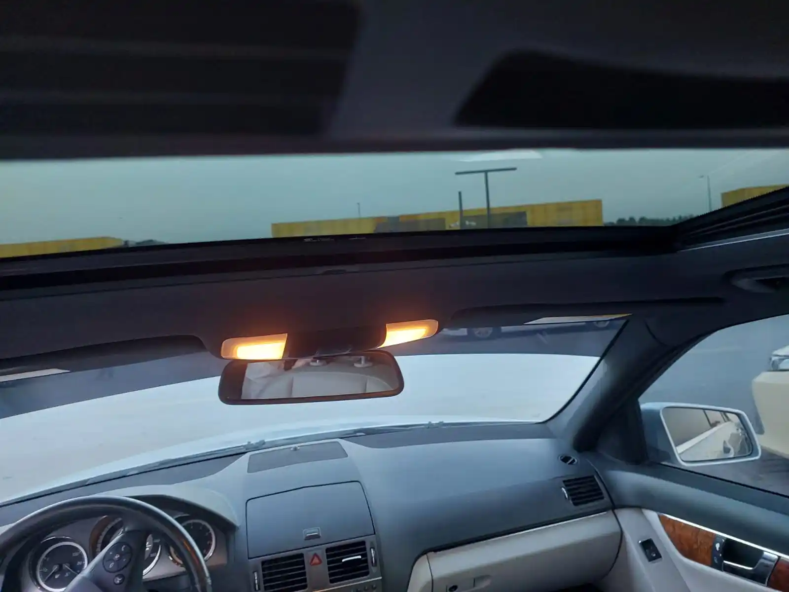 Mercedes Benz C Class 2011 undefinedL