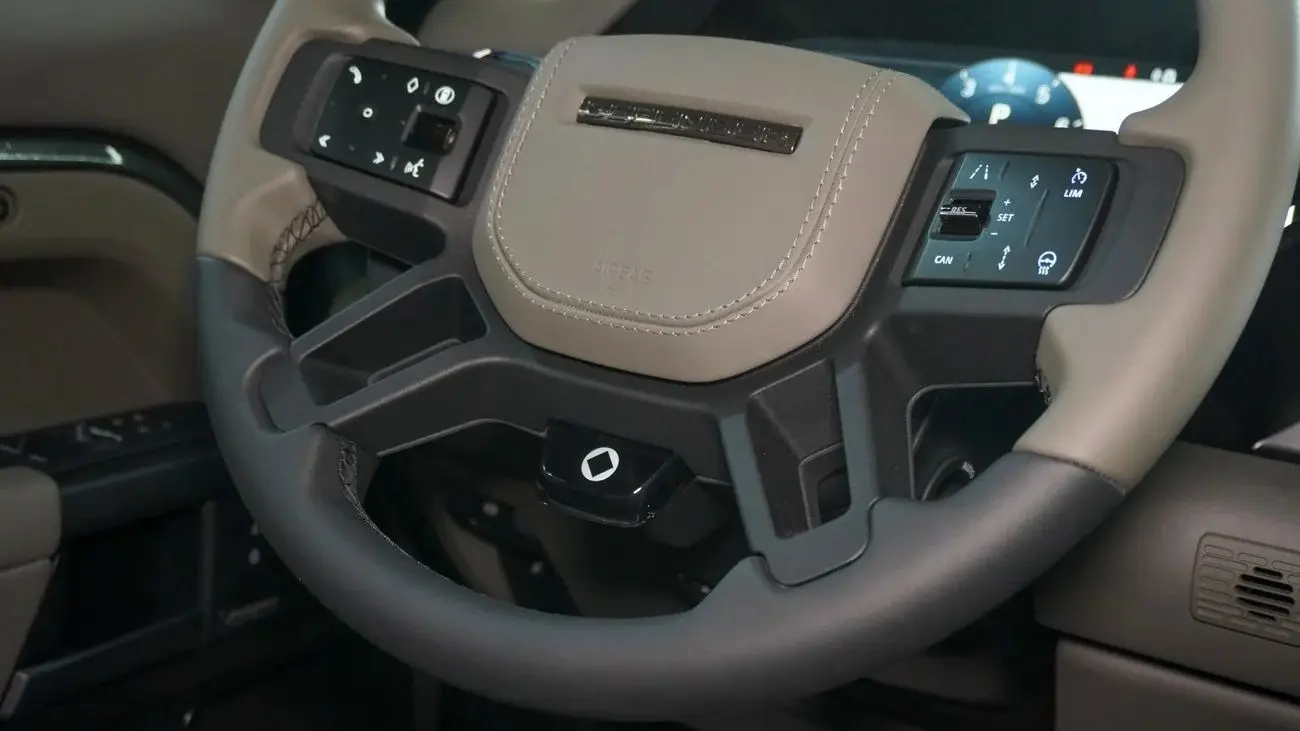 Land Rover Defender 2025 3L