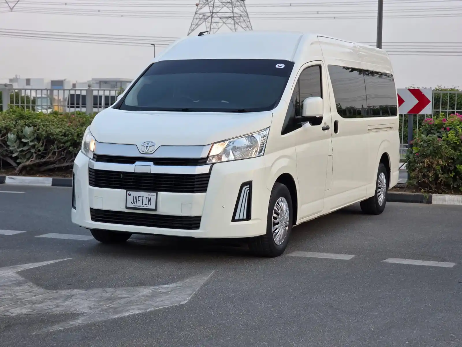 Hiace Bus 2020