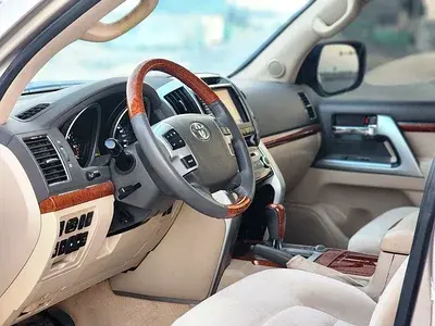 تويوتا لاند كروزر 2015