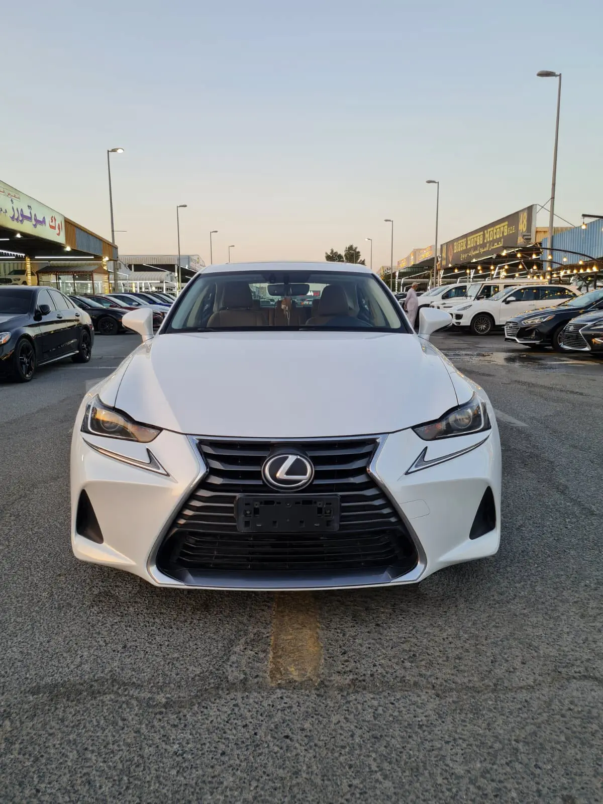 لكزس IS 2018 2L