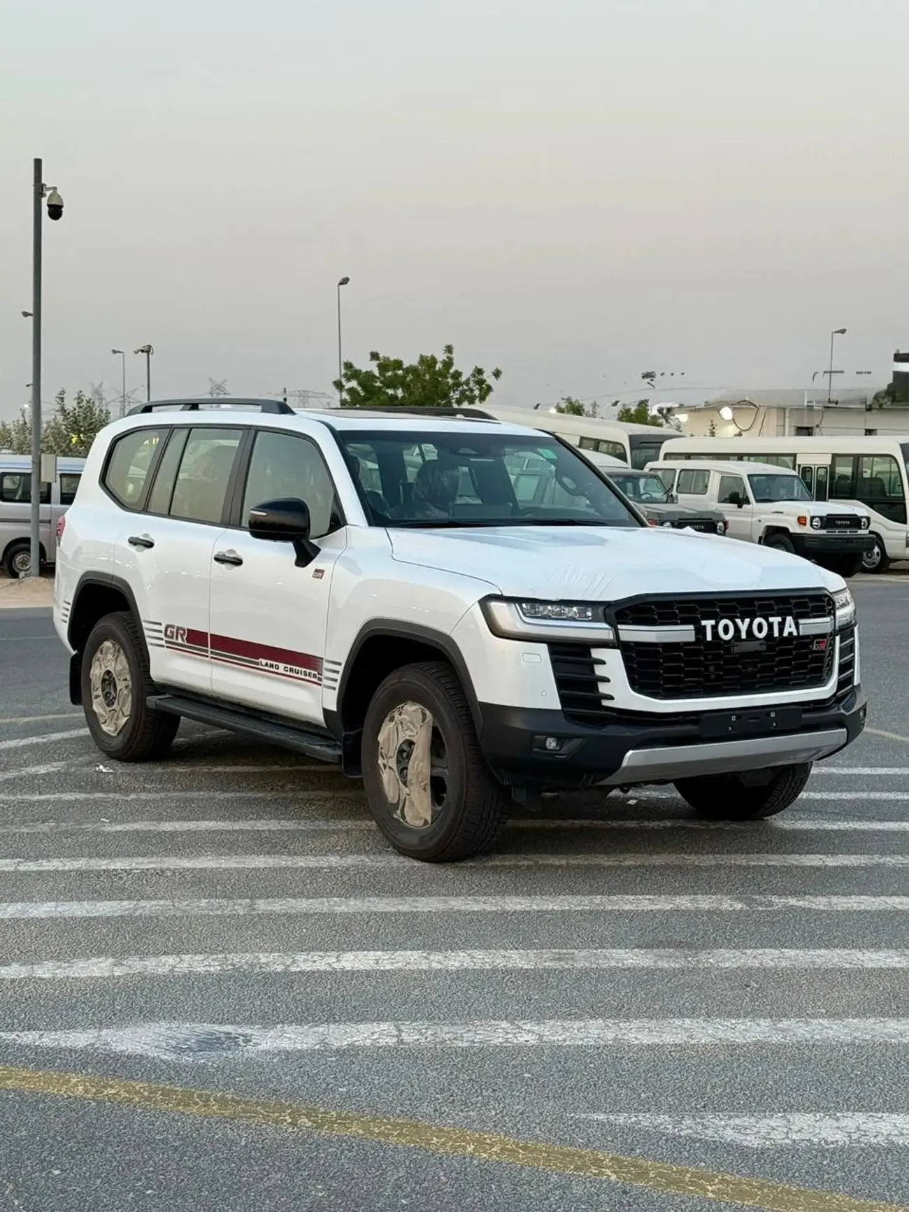 تويوتا لاند كروزر 2025